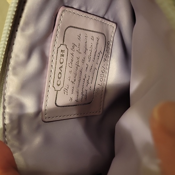 Vintage Coach Crossbody - Picture 5 of 7